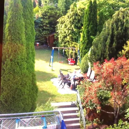 民宿 Gemuetliches In Mit Garten-, Kuechennutzung Und Arbeitsplatz *