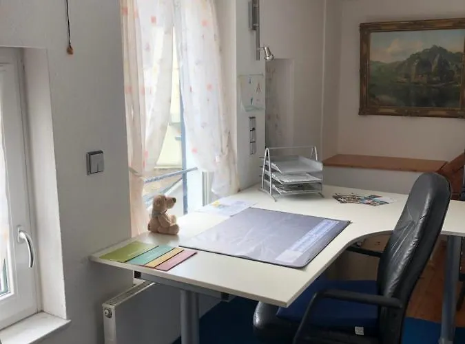 Gemuetliches In Mit Garten-, Kuechennutzung Und Arbeitsplatz ווינינגן