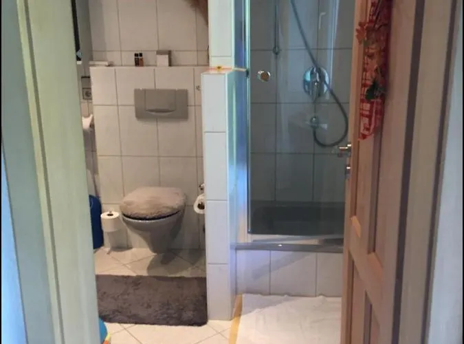 Gemuetliches In Mit Garten-, Kuechennutzung Und Arbeitsplatz *